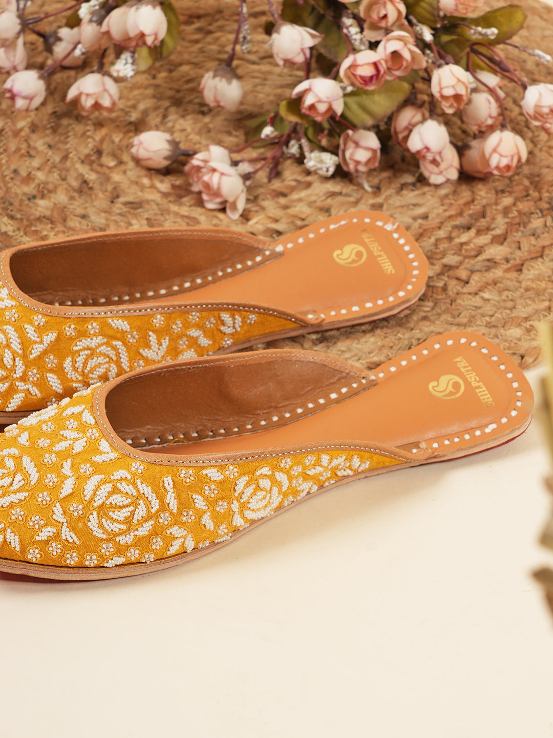 Pearl on sunshine juttis