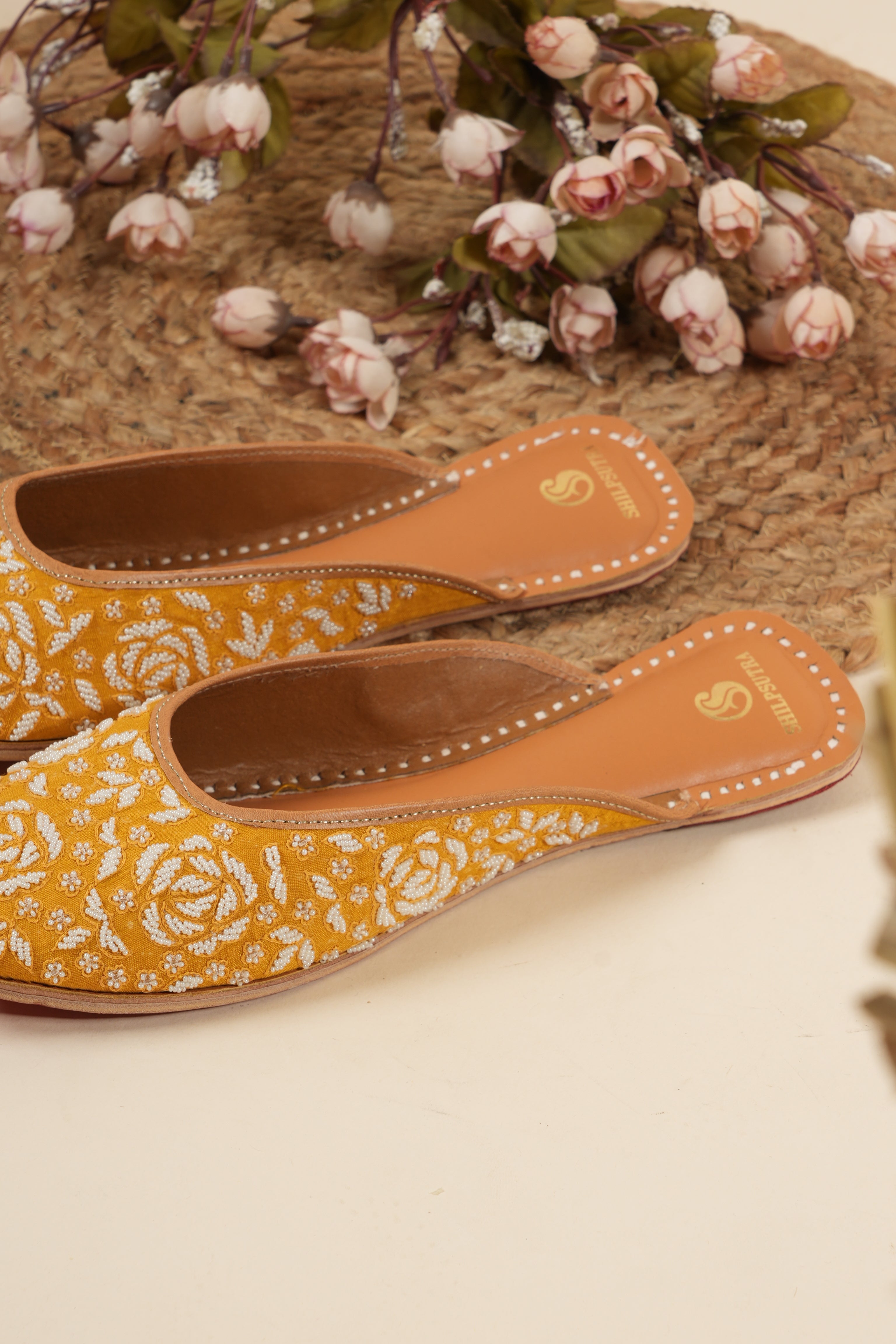 Pearl on sunshine juttis