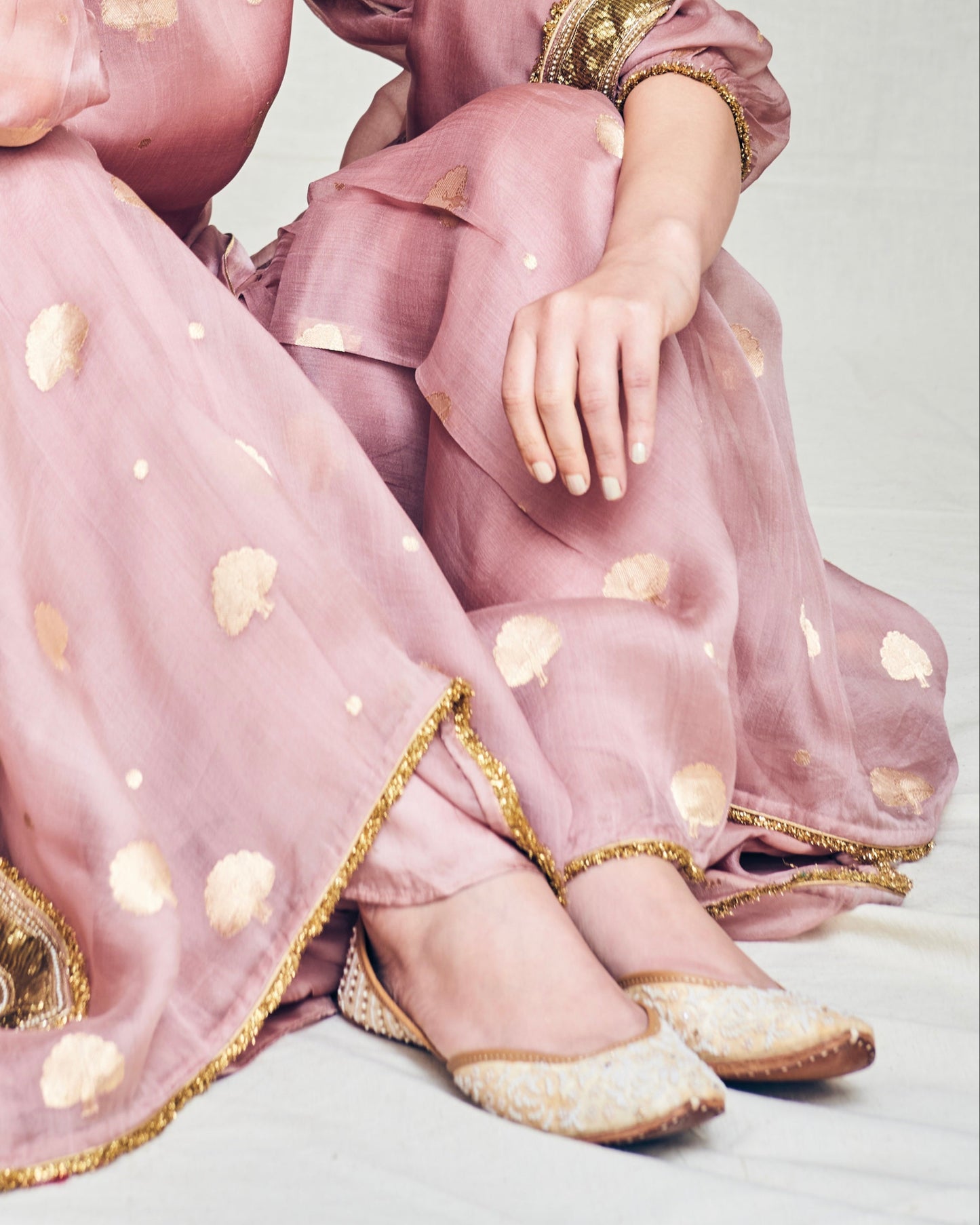 Inej Jutti - Designer Beige Color Embroidered Ladies Juti