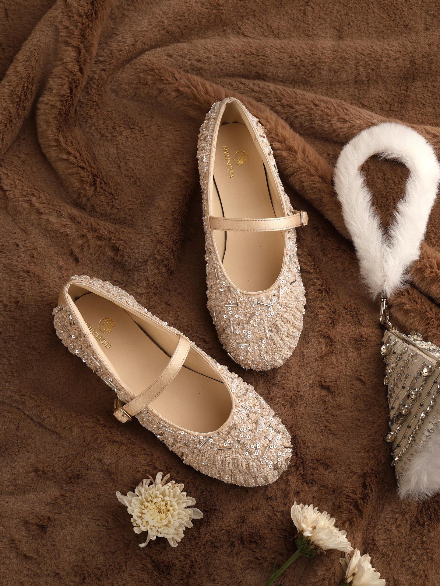 Ivory Frost Ballarenas