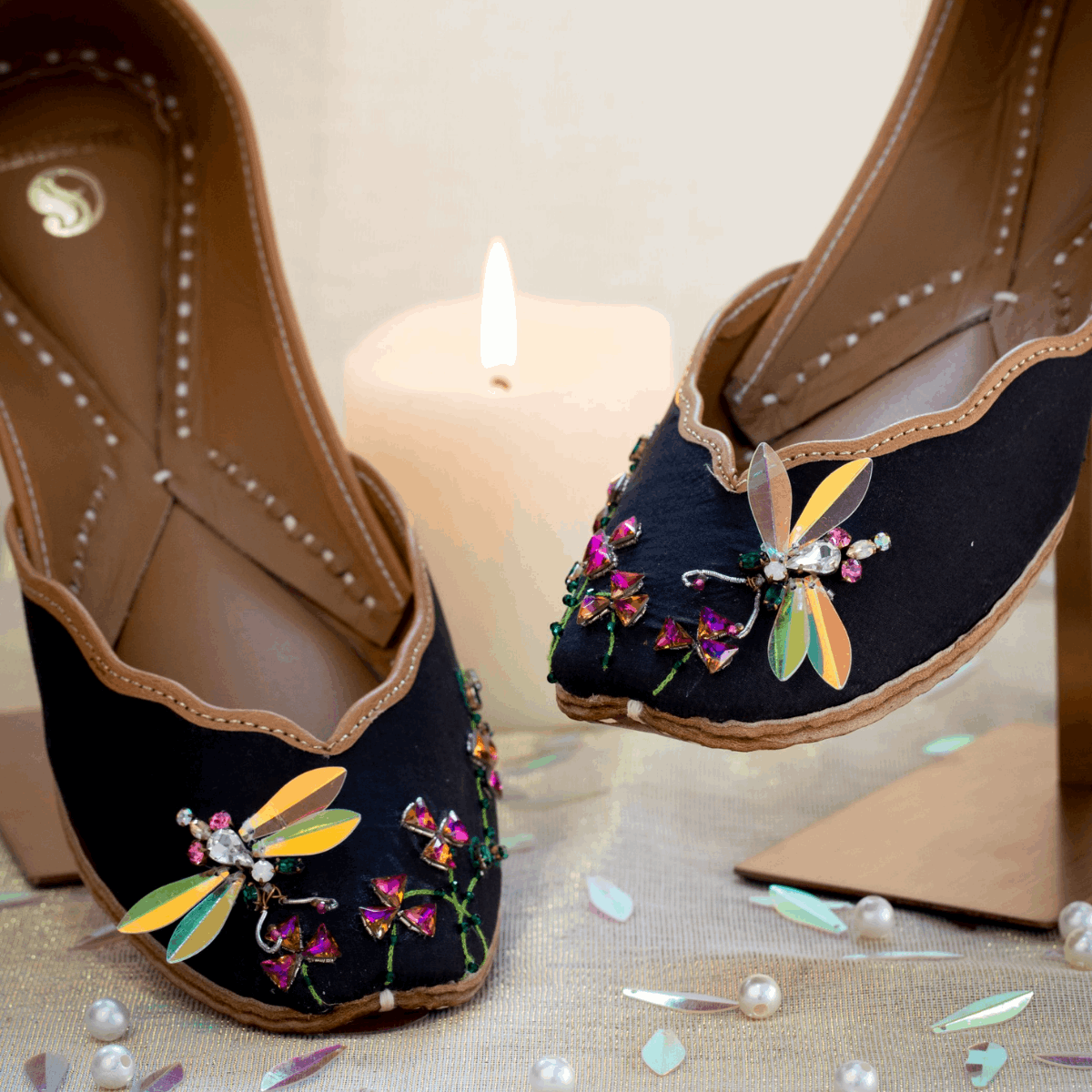 embroidered jutti 