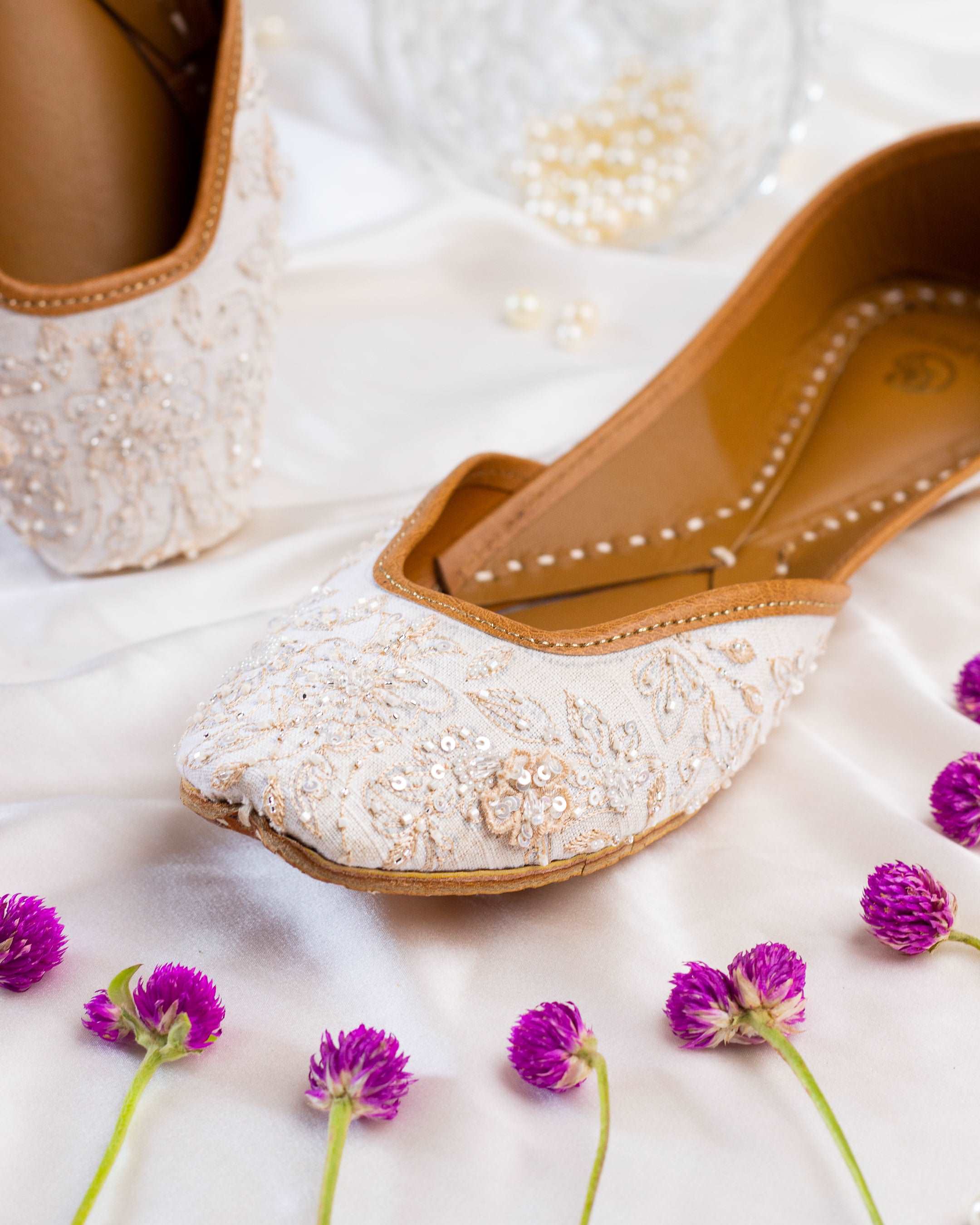 White Color Hand Embroidered Designer Punjabi Jutti for Ladies