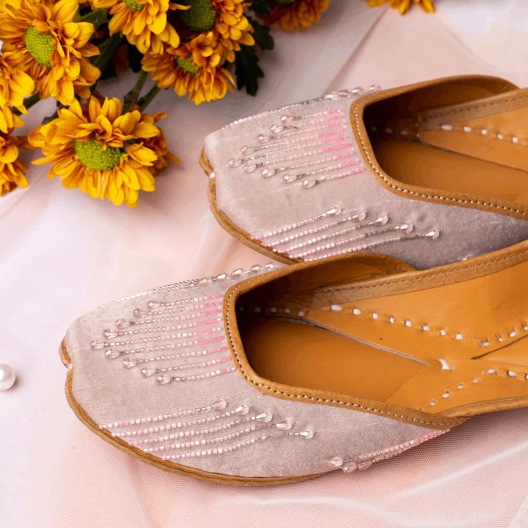 Designer Hand embroidered Punjabi Ladies jutti