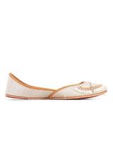 Flamingo-Inspired Handcrafted Jutti - Artistry and Elegance