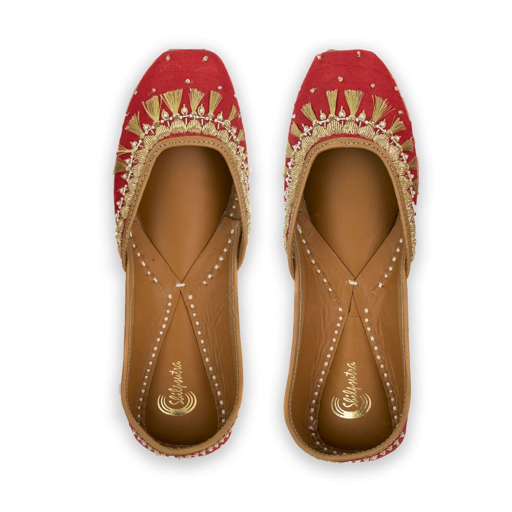 Red color Designer bridal jutti for girls 
