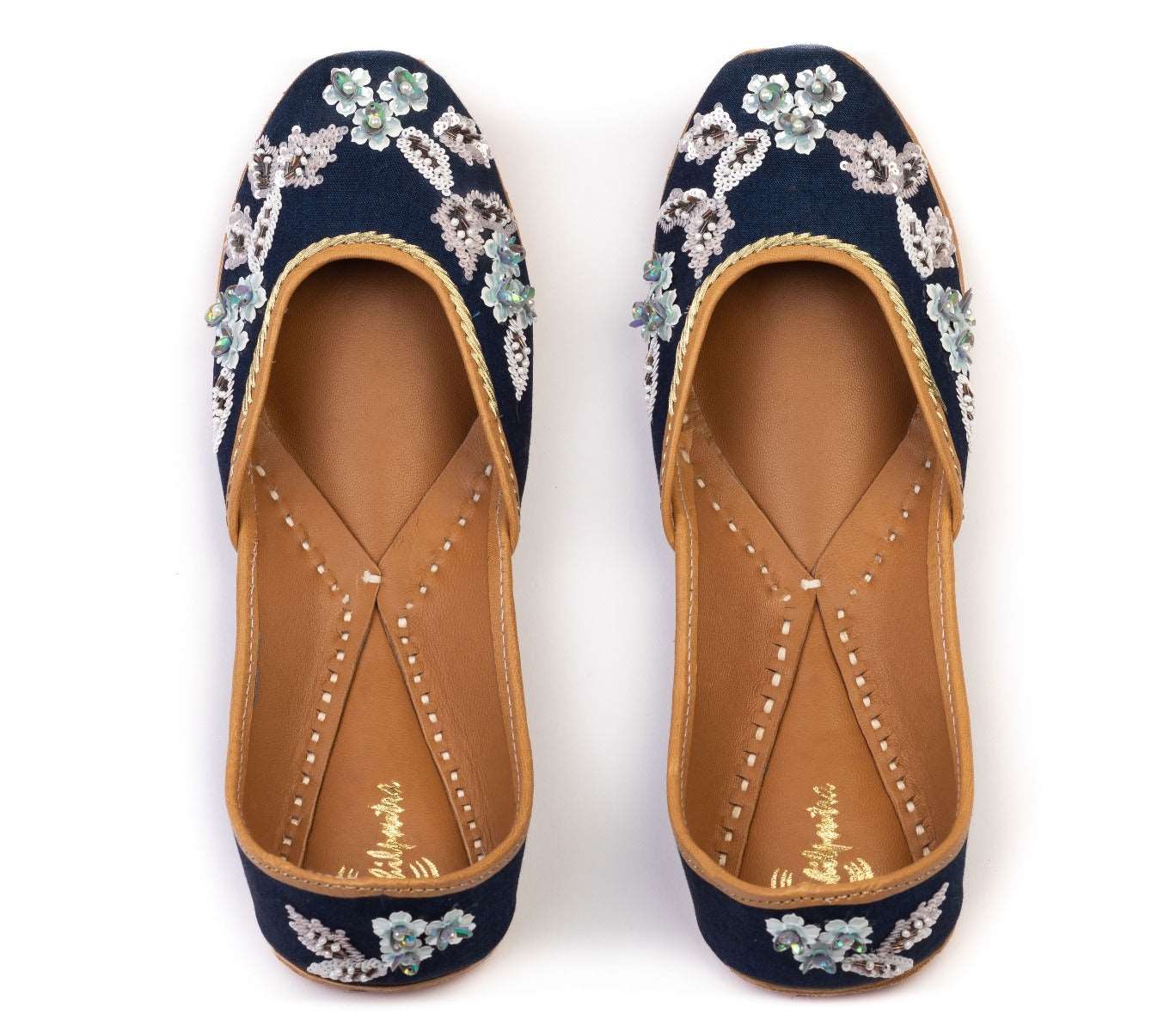 Denim color flower embroidery Ladies juti