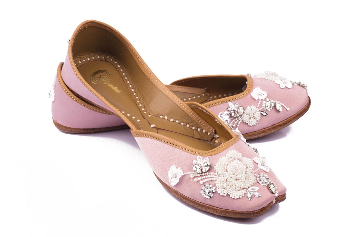White Floral hand Embroidered Pink Punjabi Jutti for Ladies