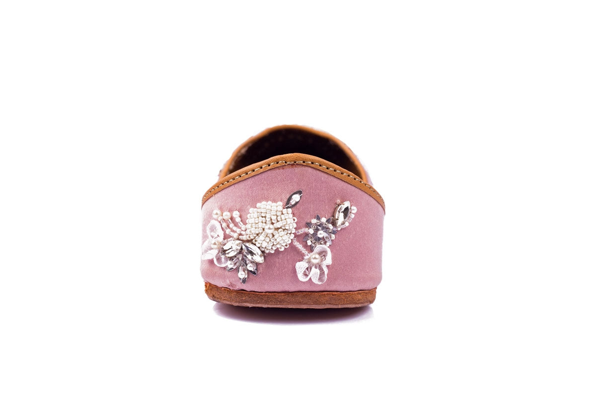 White Floral hand Embroidered Pink Punjabi Jutti for Ladies