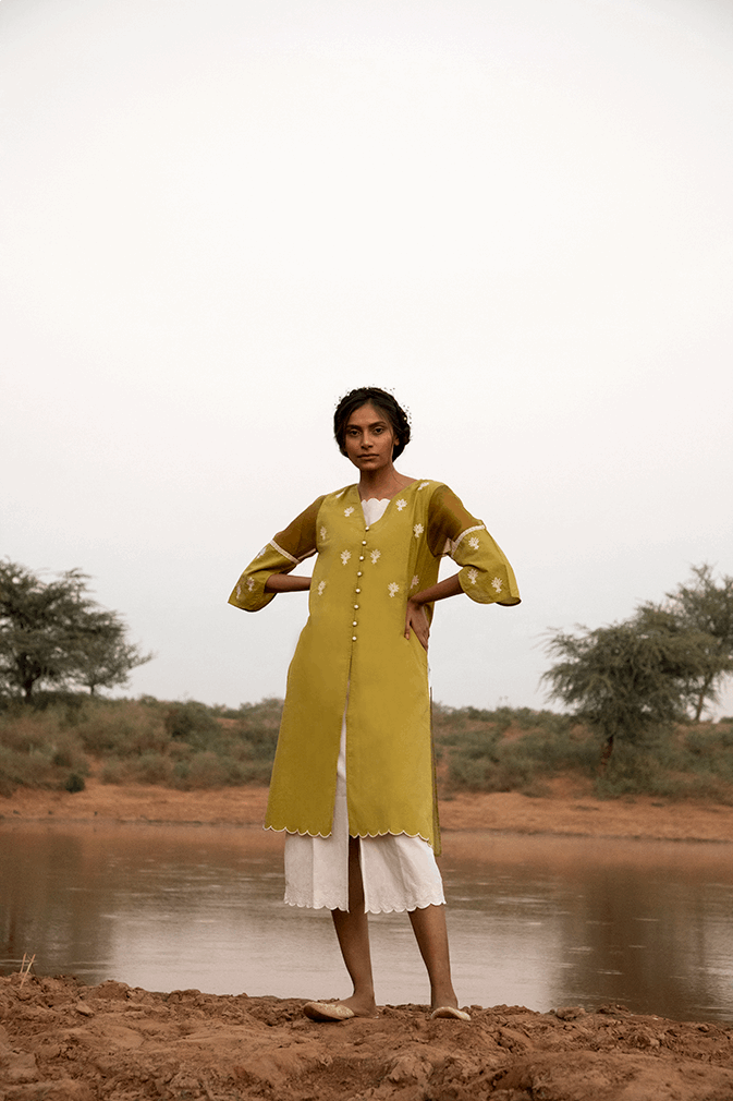 Stunning Stella Kurti