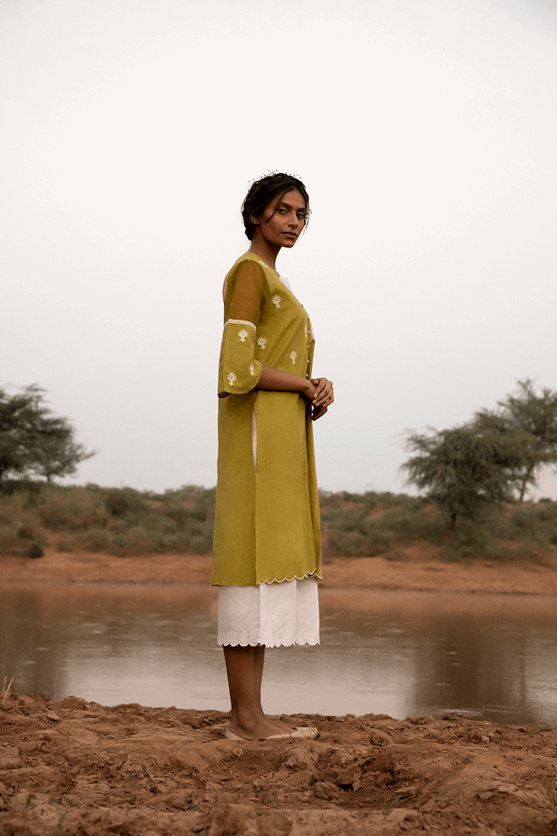 Stunning Stella Kurti