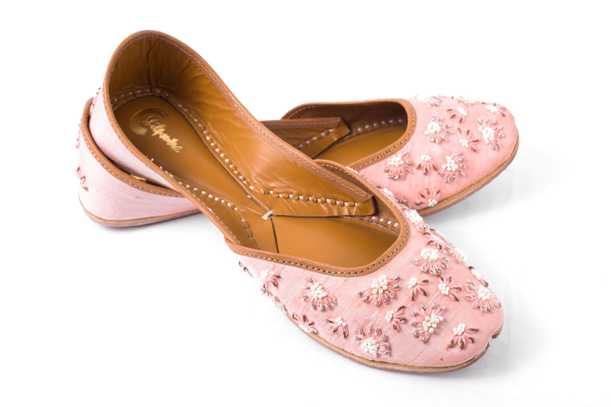 Pink Color Designer Embroidered Punjabi Ladies Jutti