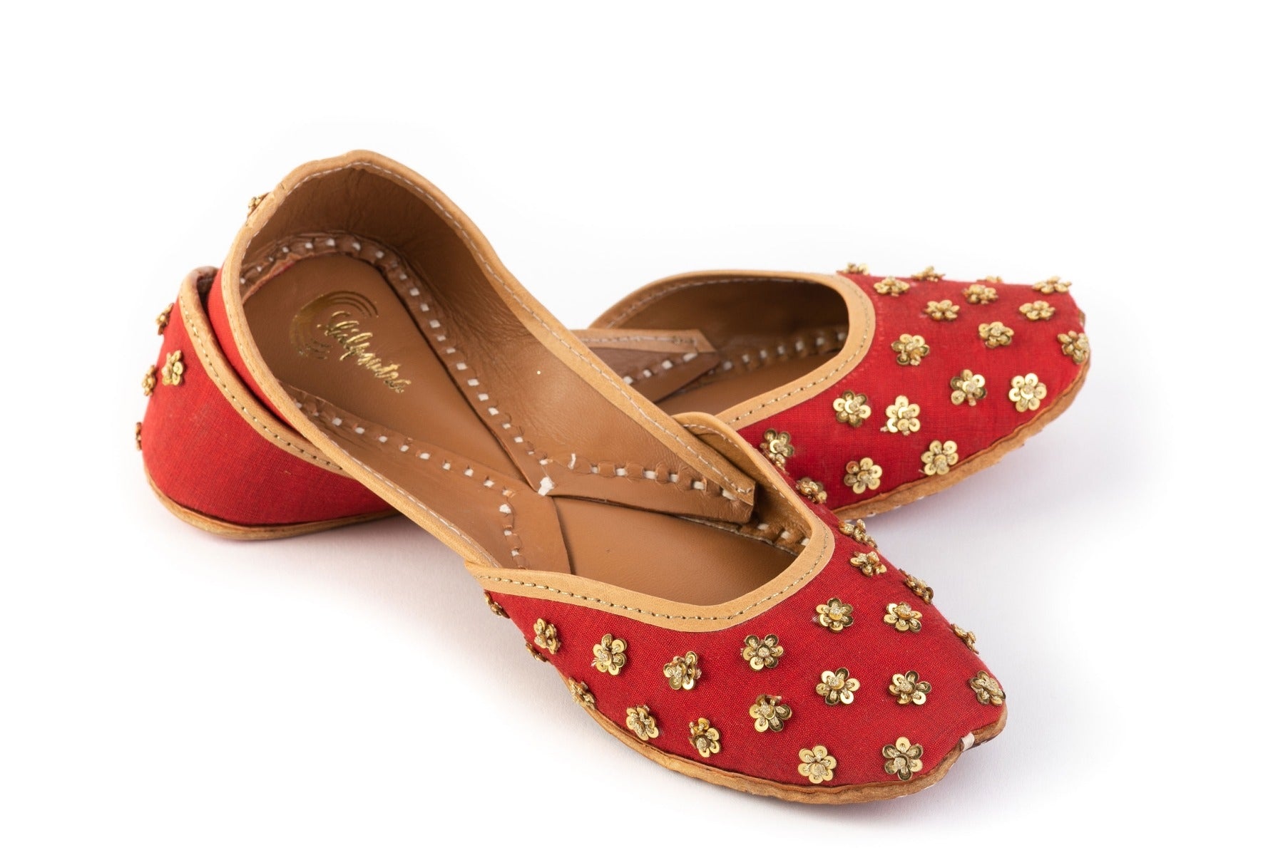 Designer Red Color Hand Embroidered Bridal Punjabi Jutti 
