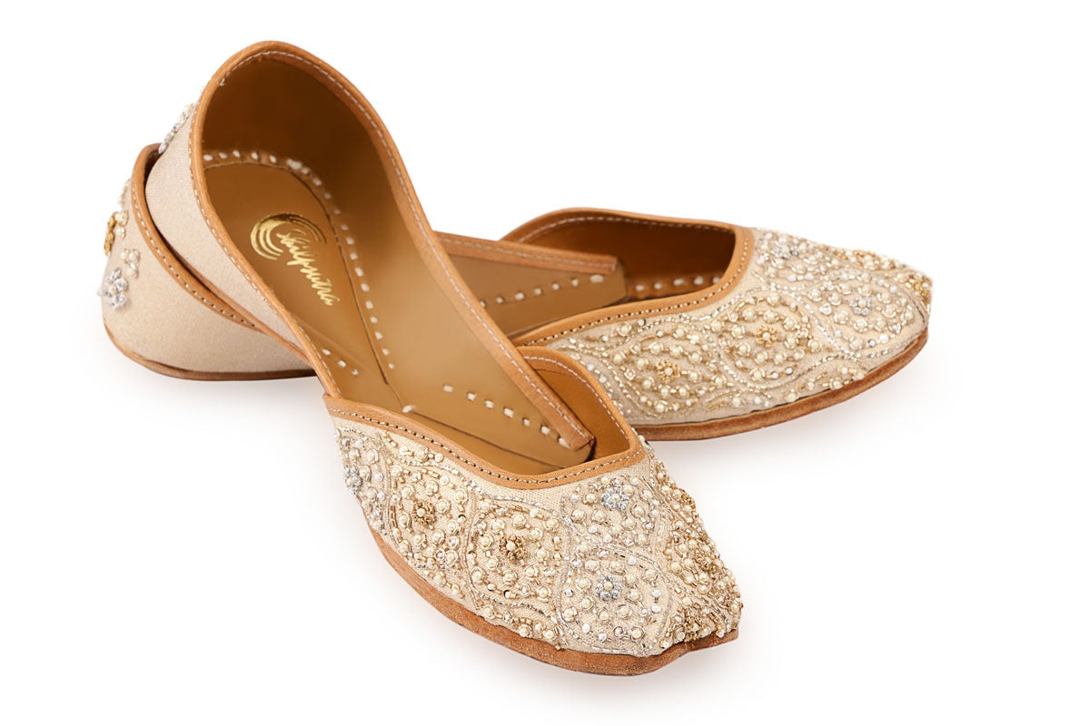 Golden Embroidered Designer Bridal Ladies Punjabi Jutti 