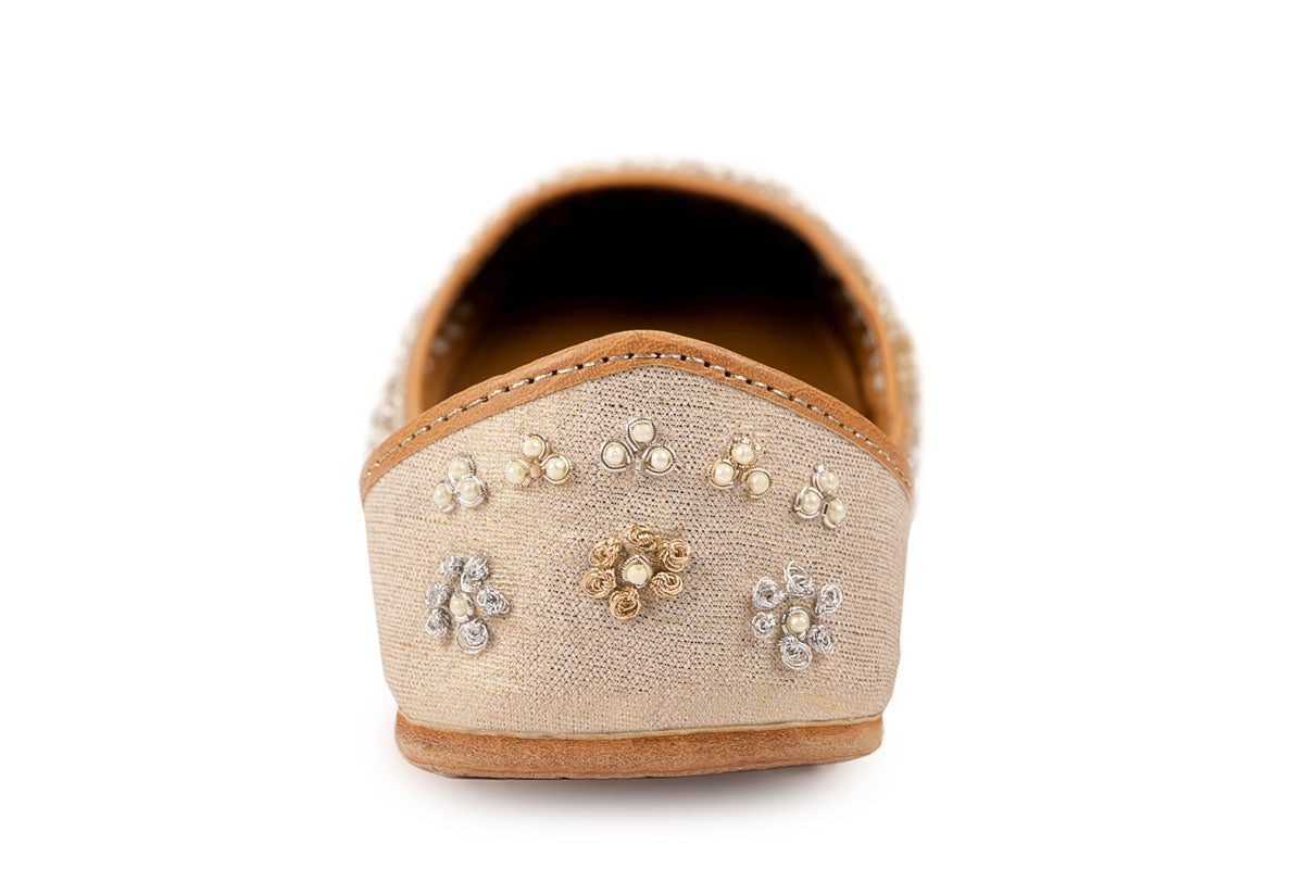 Golden Embroidered Designer Bridal Ladies Punjabi Jutti 