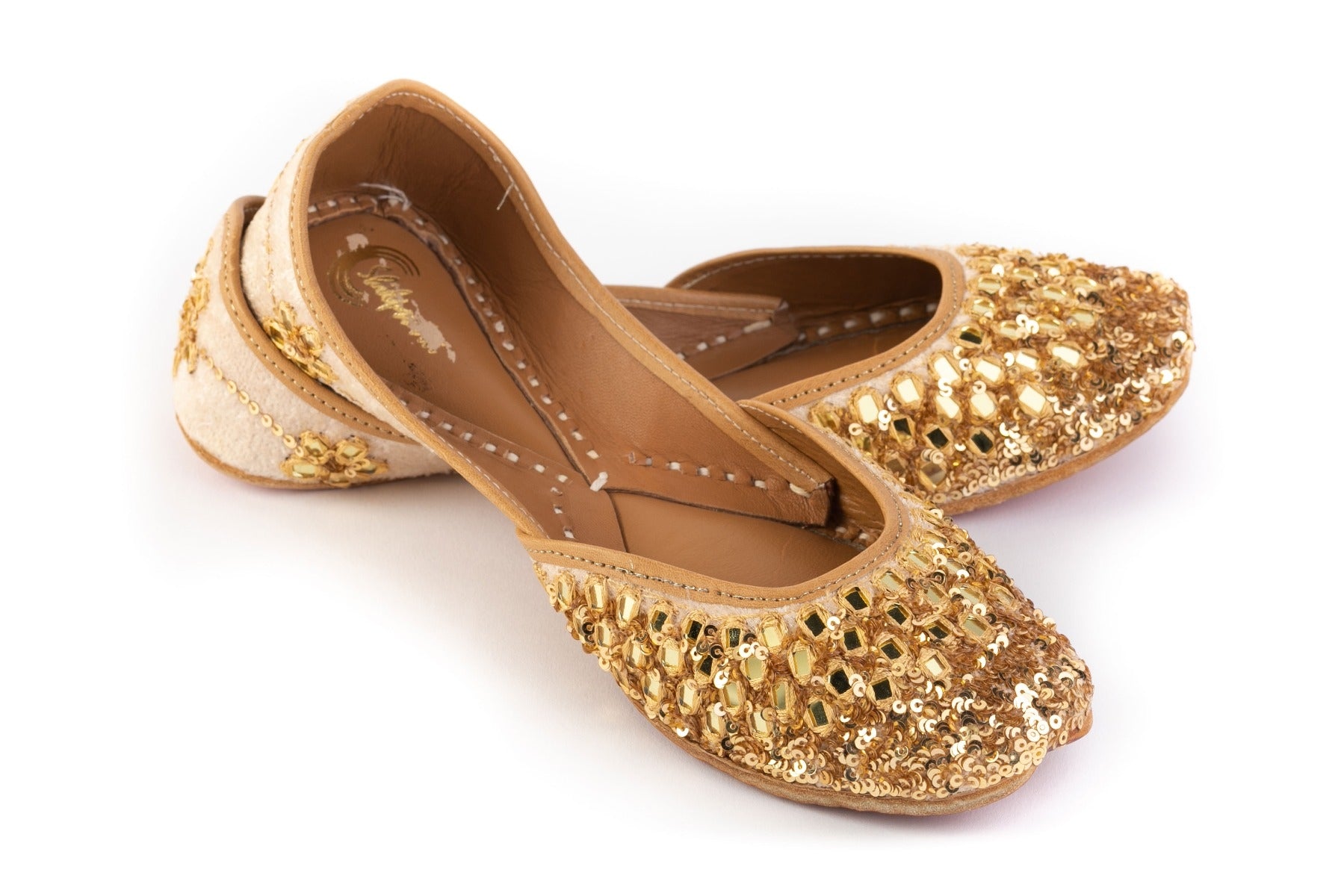 Golden Embroidered Designer Bridal Ladies Punjabi Jutti 