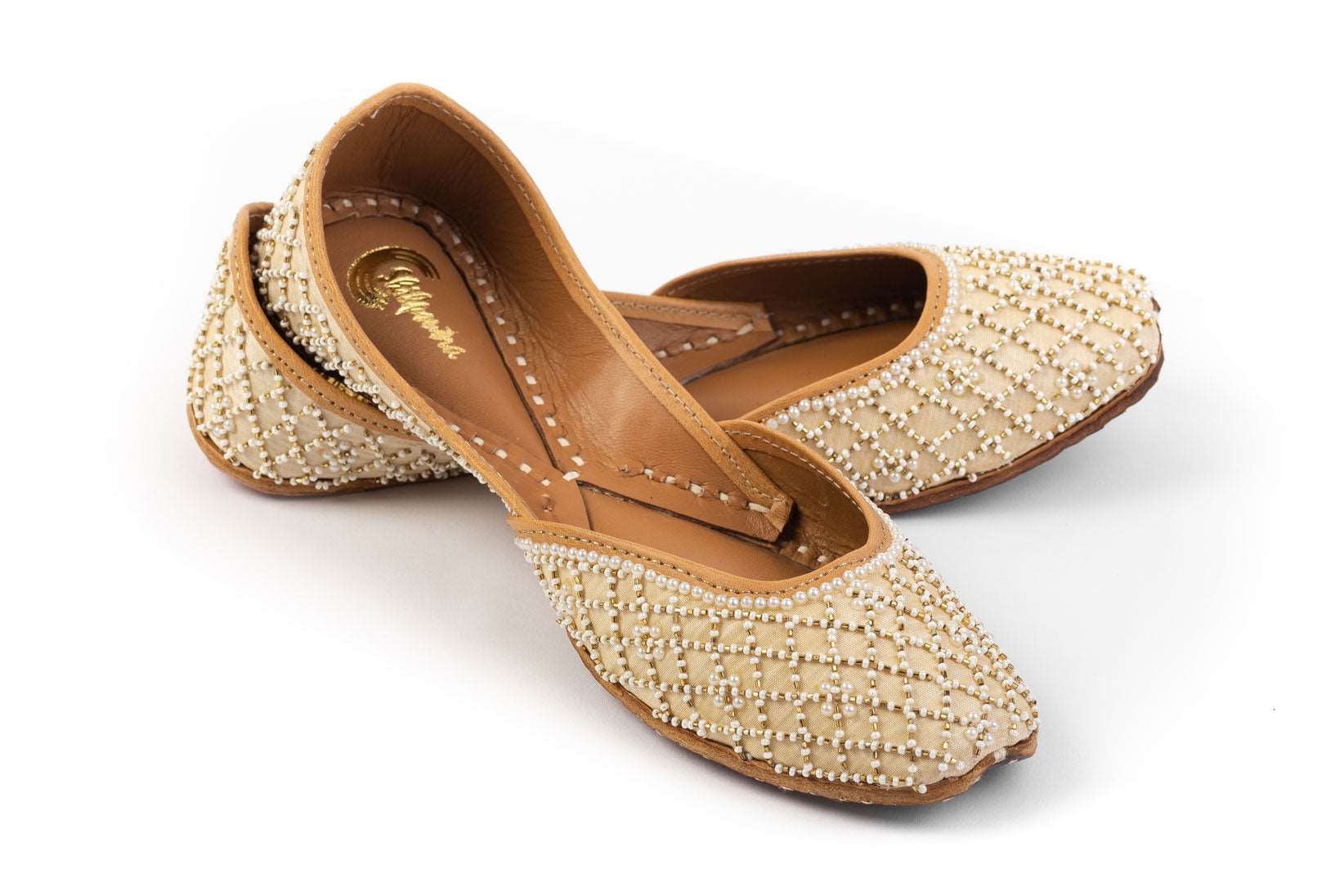 Golden Peral Studded Designer Ladies Punjabi Jutti