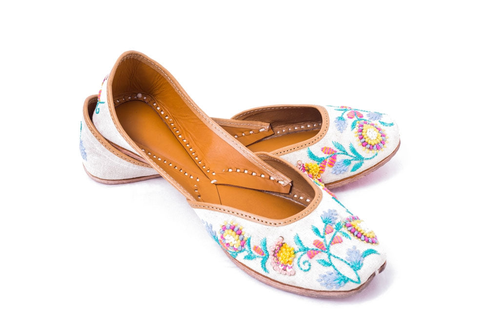 Floral Hand Painted Designer Ladies Punjabi Jutti