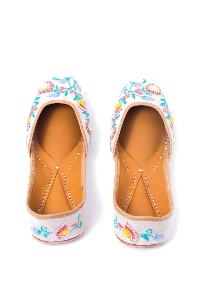 Floral Hand Painted Designer Ladies Punjabi Jutti
